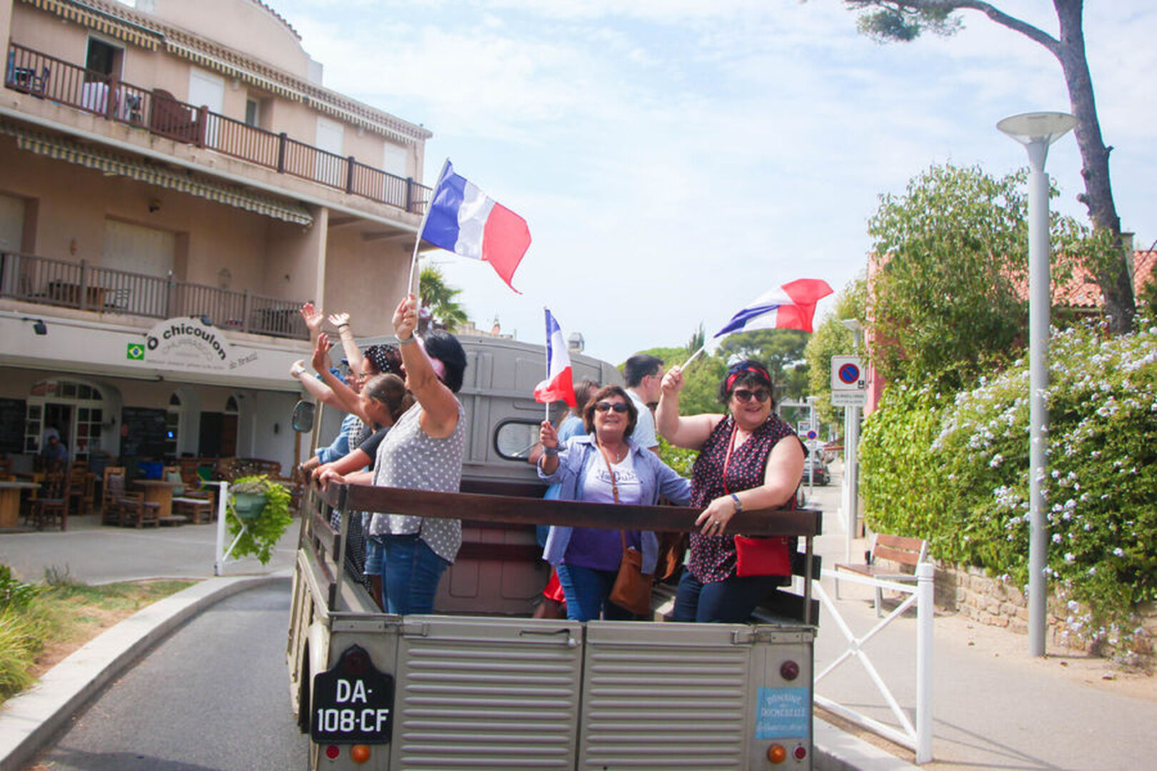 Vintage Saint-Cyr